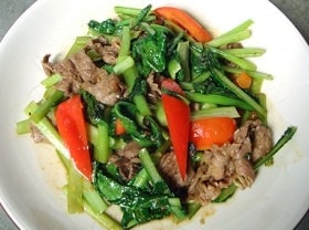 牛肉と青菜の炒め