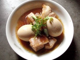豚バラ肉と玉子のニョクマム煮