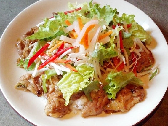 豚焼肉プレートランチ