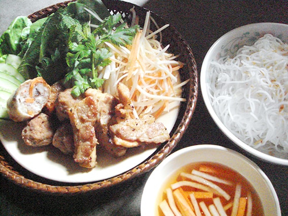 <麺類/ご飯> ブン・チャー(ハノイのつけ麺)